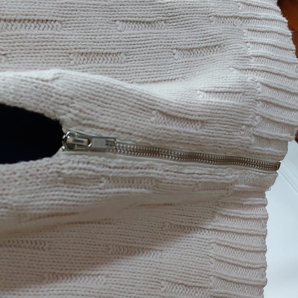 Market & Spruce Poncho - Picture 3 of 8